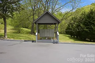 122 Running Deer Ln, Mars Hill, NC 28754 - Photo 18