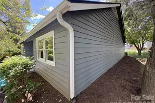 10 Laurel Pl Dr, Asheville, NC 28803 - Photo 8