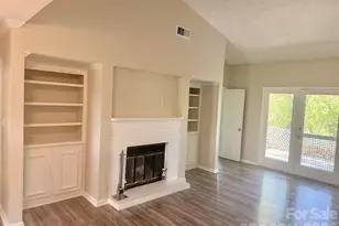 10 Laurel Pl Dr, Asheville, NC 28803 - Photo 2