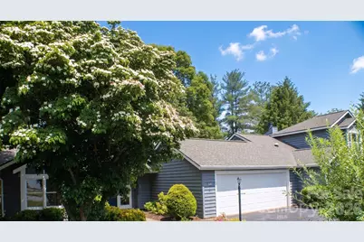 10 Laurel Place Drive, Asheville, NC 28803 - Photo 2