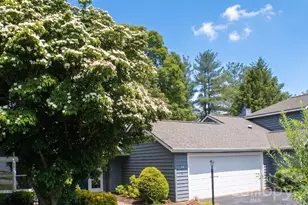 10 Laurel Pl Dr, Asheville, NC 28803 - Photo 2