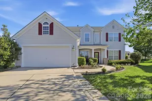 10122 Whiteburn Ct, Charlotte, NC 28278 - Photo 2