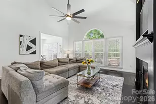 6213 Knightsgate Ct, Charlotte, NC 28269 - Photo 10