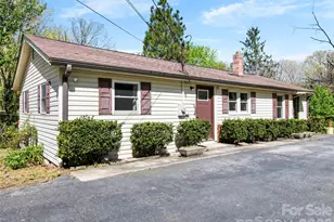 203 Dundee St, Hendersonville, NC 28791 - Photo 1