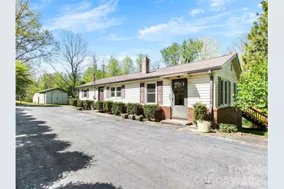 203 Dundee Street, Hendersonville, NC 28791 - Photo 2