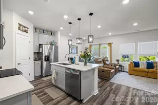 515 Tayberry Ln, Fort Mill, SC 29715 - Photo 4
