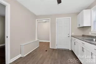 1011 Lomond Ave, Charlotte, NC 28206 - Photo 4