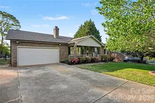 1451 31st St Pl NE, Conover, NC 28613 - Photo 4
