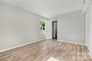 5439 Kerry Ln, Charlotte, NC 28215 - Photo 18