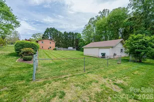 1250 21st Ave NE, Hickory, NC 28601 - Photo 38