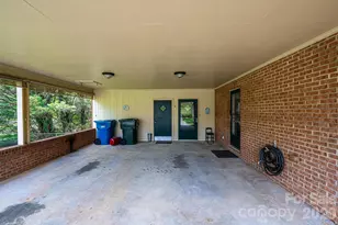1250 21st Ave NE, Hickory, NC 28601 - Photo 36