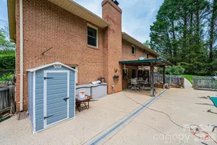 1250 21st Ave NE, Hickory, NC 28601 - Photo 8
