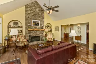 25 Windsong Dr, Fairview, NC 28730 - Photo 8