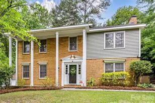 15708 Fairfield Dr, Matthews, NC 28104 - Photo 2