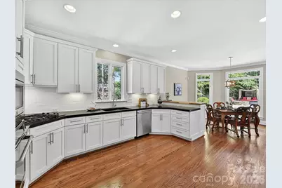 4112 Blaydes Court, Charlotte, NC 28226 - Photo 8