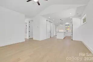 615 W Allen St, Hendersonville, NC 28739 - Photo 16
