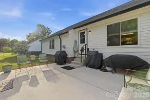 723 Pine Haven Cir, Clover, SC 29710 - Photo 34