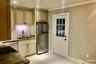 544 Manhasset Rd, Charlotte, NC 28209 - Photo 6
