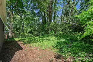2612 Dundeen St, Charlotte, NC 28216 - Photo 20