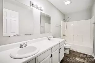 2612 Dundeen St, Charlotte, NC 28216 - Photo 12