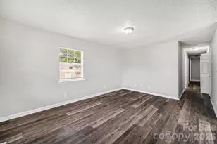 2612 Dundeen St, Charlotte, NC 28216 - Photo 8