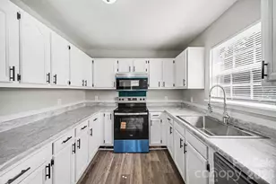 2612 Dundeen St, Charlotte, NC 28216 - Photo 4