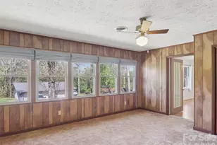 927 Ladson Rd, Mills River, NC 28759 - Photo 16
