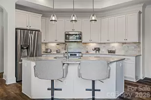 935 Stone Village Dr, Tega Cay, SC 29708 - Photo 14