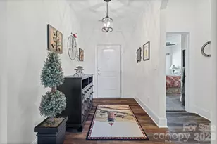 935 Stone Village Dr, Tega Cay, SC 29708 - Photo 4