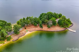 935 Stone Village Dr, Tega Cay, SC 29708 - Photo 48