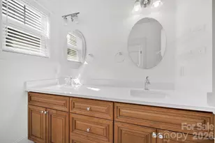532 Melbourne Ct, Charlotte, NC 28209 - Photo 28