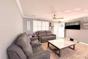 401 Rutland Dr, Charlotte, NC 28217 - Photo 4