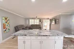 401 Rutland Dr, Charlotte, NC 28217 - Photo 6