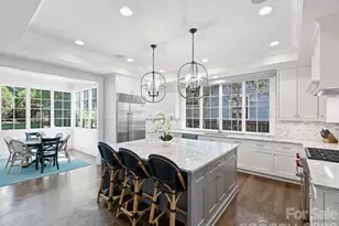 320 Plantation Pl, Charlotte, NC 28209 - Photo 16