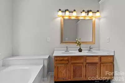 11823 Harris Ridge Drive, Charlotte, NC 28269 - Photo 16