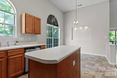 11823 Harris Ridge Drive, Charlotte, NC 28269 - Photo 10