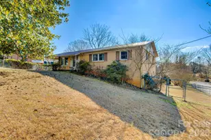 24 W Berkley St, Granite Falls, NC 28630 - Photo 2