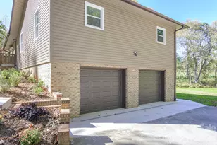 126 Anthony Dr, East Flat Rock, NC 28726 - Photo 38