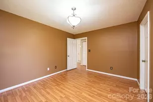 2000 Summerfield Cir, Conover, NC 28613 - Photo 14
