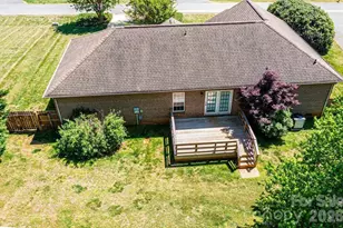 2000 Summerfield Cir, Conover, NC 28613 - Photo 28