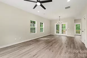 112 E Hilltop Dr, Gastonia, NC 28054 - Photo 8