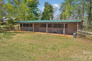 405 Loop Rd, Campobello, SC 29322 - Photo 18