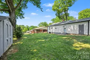 204 N Oak St, Lowell, NC 28098 - Photo 20