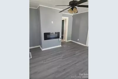 207 S Caldwell Avenue, Newton, NC 28658 - Photo 6