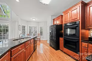 7940 Oakmont Ct, Hickory, NC 28602 - Photo 10