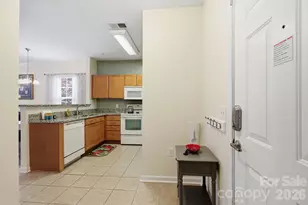 528 Appeldoorn Cir, Asheville, NC 28803 - Photo 2