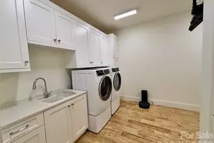 130 Cherokee Rd, Charlotte, NC 28207 - Photo 22