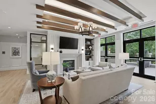 130 Cherokee Rd, Charlotte, NC 28207 - Photo 2