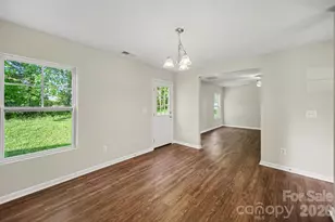 2021 Sonoma Valley Dr, Charlotte, NC 28214 - Photo 8