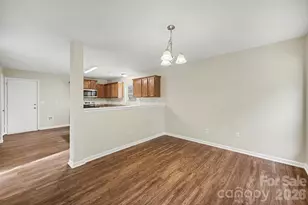 2021 Sonoma Valley Dr, Charlotte, NC 28214 - Photo 10